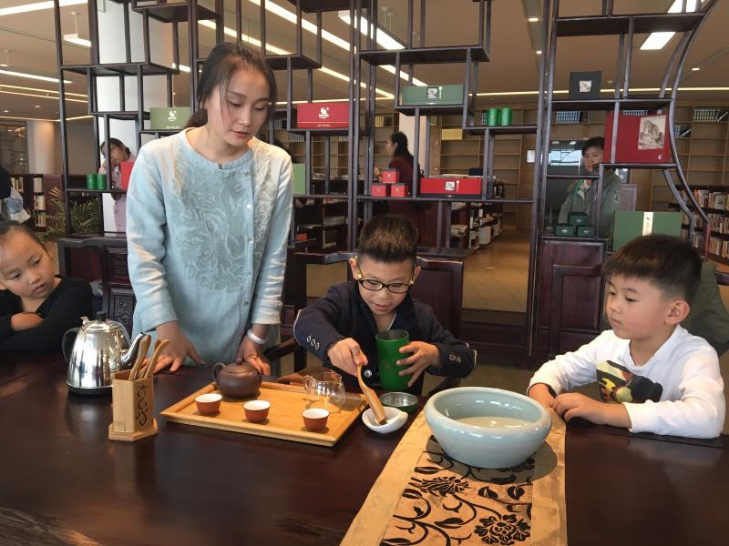 宜圖茶文化體驗(yàn)活動(dòng)，讓孩子懂得分享與感恩